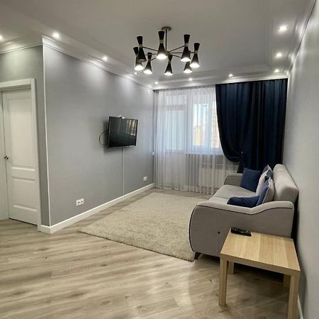 ErNaz Plus Apartments: Sauran-Towers Asztana Kültér fotó