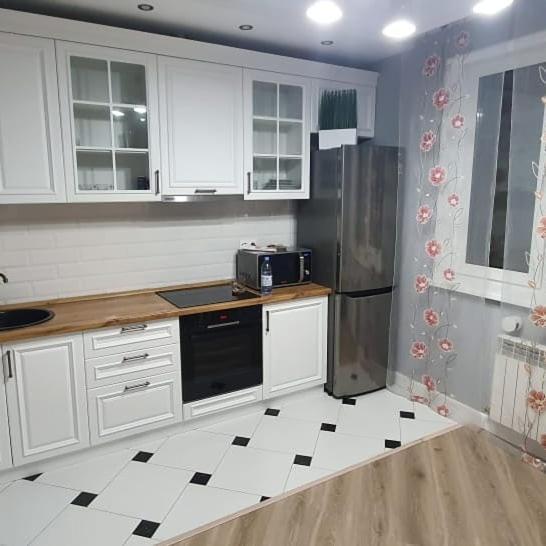 ErNaz Plus Apartments: Sauran-Towers Asztana Kültér fotó