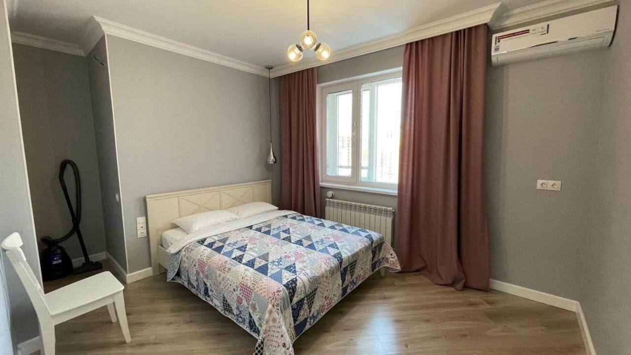 ErNaz Plus Apartments: Sauran-Towers Asztana Kültér fotó