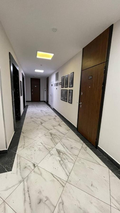 ErNaz Plus Apartments: Sauran-Towers Asztana Kültér fotó