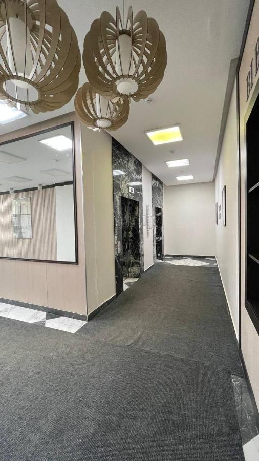 ErNaz Plus Apartments: Sauran-Towers Asztana Kültér fotó