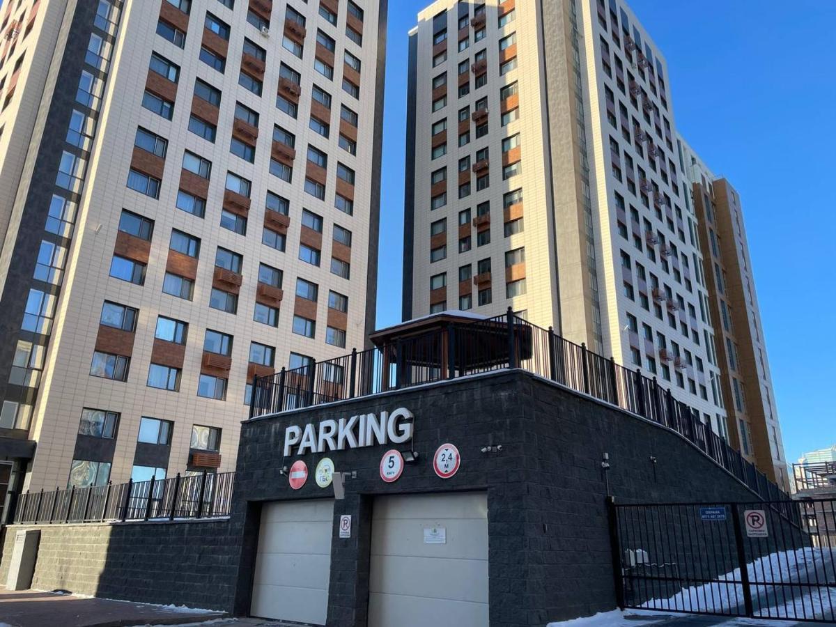 ErNaz Plus Apartments: Sauran-Towers Asztana Kültér fotó